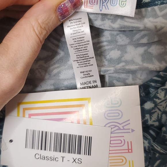 NWT LulaRoe High Low Classic T Tshirt - Picture 6 of 6